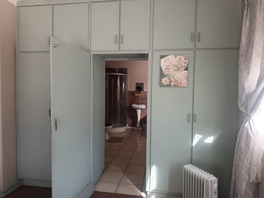 4 Bedroom Property for Sale in Carters Glen Northern Cape
